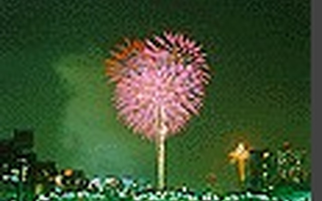 首都高速上での花火の見物は大変危険なのでご遠慮ください