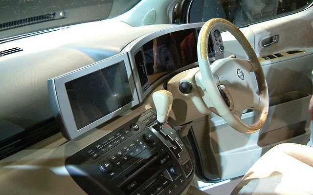 【新型日産『エルグランド』発表】液晶テレビ的発想のインテリアデザイン