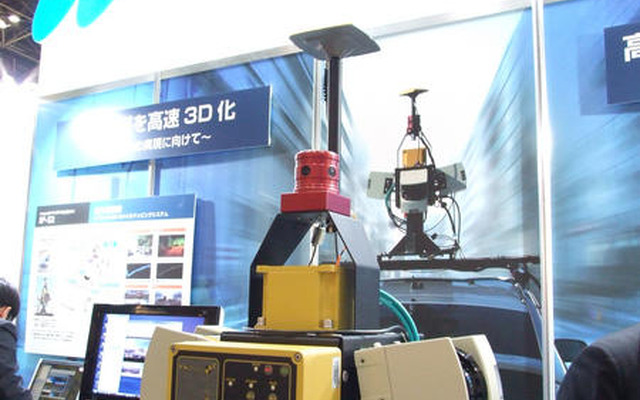 【カーエレ09】トプコンの“走る測量機”