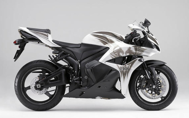 ホンダ CBR600RR に期間限定スペシャルエディション