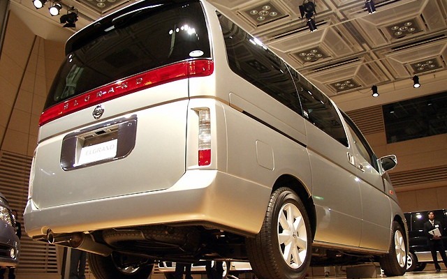 では日産『エルグランド』の販売台数、スタート直後で何台?