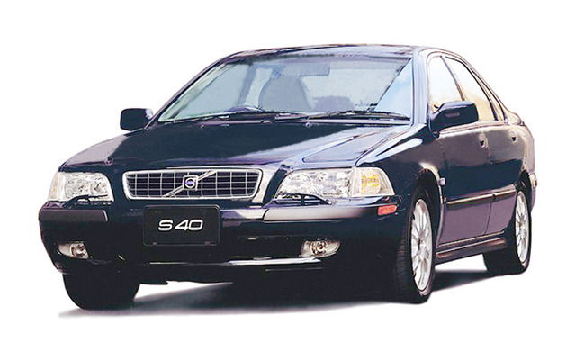 ボルボ『S40/V40』2003年型---価格据え置きでダイナミック&スポーティ