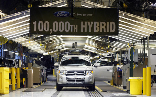 フォードのハイブリッド車、累計生産10万台達成