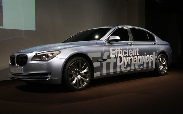 【BMW 7シリーズ 新型発表】写真蔵…BMW初のハイブリッド