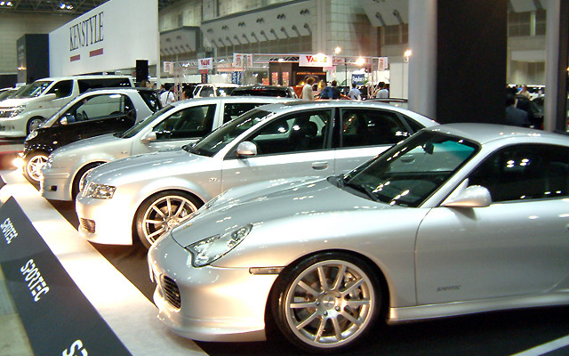【オートギャラリー2002】見て、買えて楽しめるカスタムカーの祭典、今年も開催