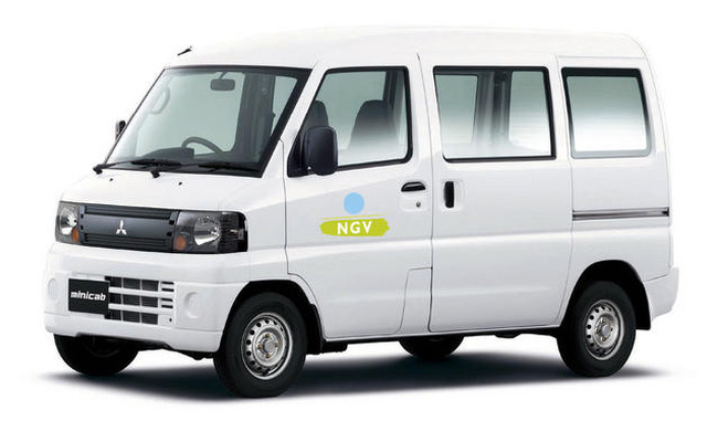 三菱 ミニキャブCNG車 発売…航続290km、重量税などが免税