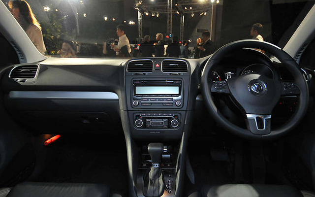 【VW ゴルフ 新型発表】音が“聞こえないこと”を感じる