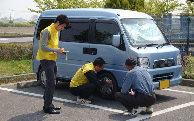 ダンロップ、タイヤの日に全国47か所でタイヤ点検を実施