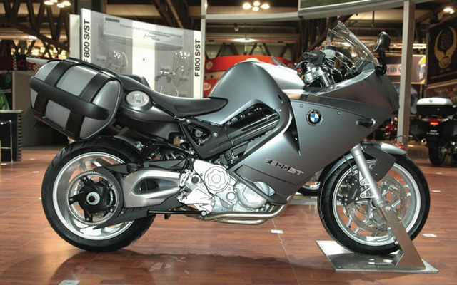 BMW、F800STとR1200シリーズを値上げ