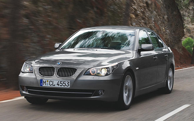 BMW 5シリーズ、41万円のオプションを無償で