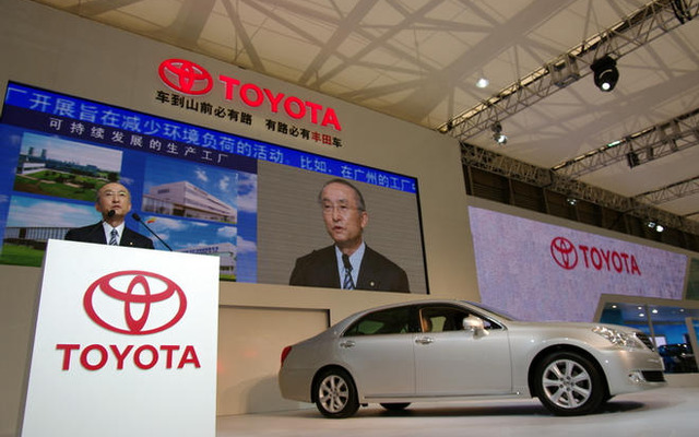 【上海モーターショー09】トヨタ、カムリハイブリッド と クラウン を披露