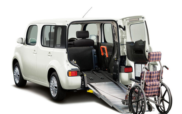 日産 キューブ …福祉車両のチェアキャブを新設定