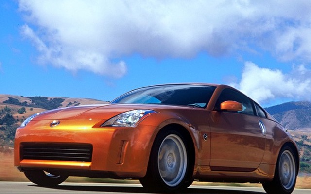 新型日産『350Z』の工場出荷第1号の価格は? ---オークション