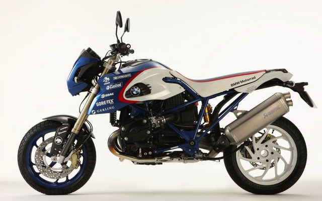 BMW モトラッド にスペシャルペイント