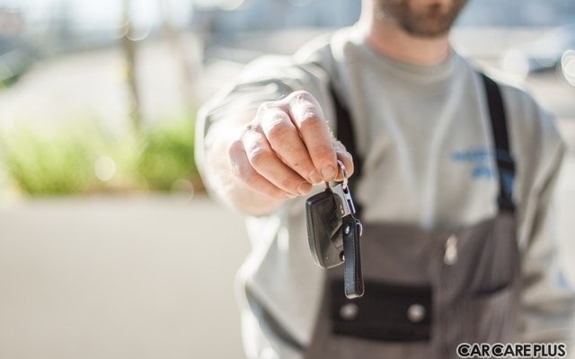 【自動車豆知識】スマートキー搭載車を狙う盗難「リレーアタック」から愛車を守る方法