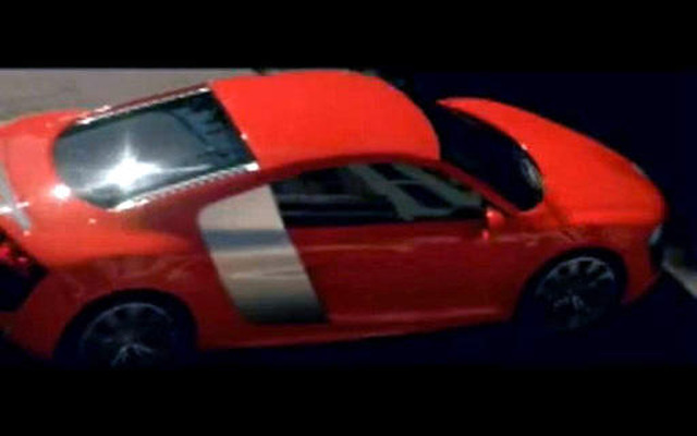 ［動画］アウディ R8、フェラーリを挑発