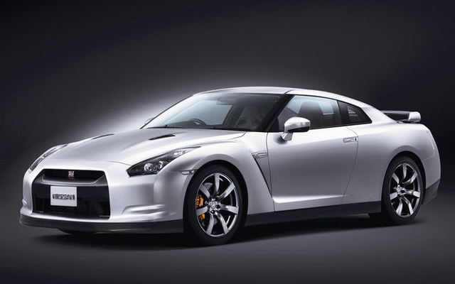 日産、GT-R オーナー向けアップデートプランを開始