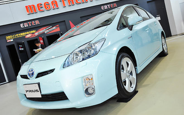 【新聞ウォッチ】5月の新車販売反転の兆し、エコカー減税効果!?
