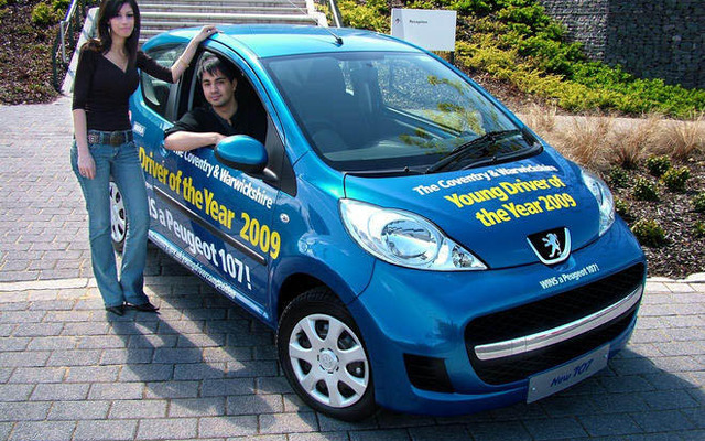 プジョー、英国ヤングドライバーの安全運転コンテストに協賛