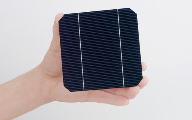 三洋電機、HIT太陽電池セルで変換効率23％を達成