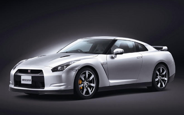 GT-R のニュル記録、ダンロップのランフラットタイヤを装着