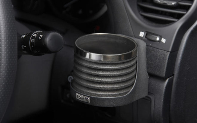 トムス、ドリンクホルダーを発売…専用設計