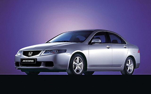 【パリ・ショー2002出品車】新型ホンダ『アコード』---日欧の仕様統一