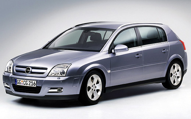 【パリ・ショー2002出品車】『シグナム』はビジネスクラス・オペル