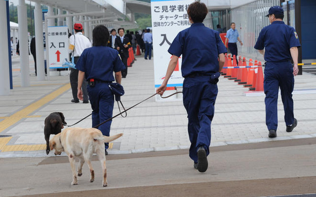 静岡空港にも麻薬探知犬が出張
