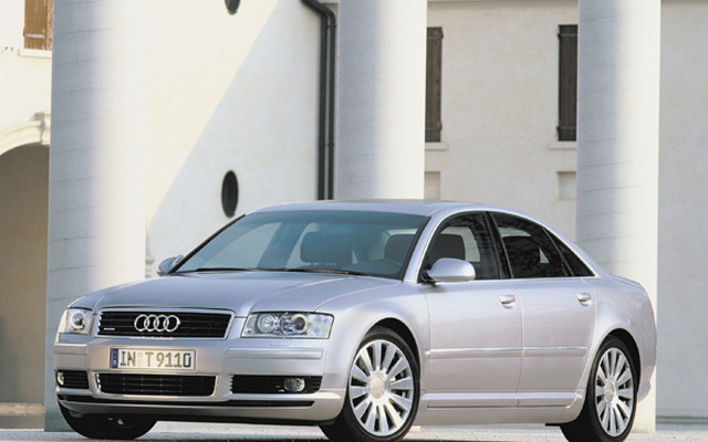 【パリ・ショー2002出品車】新型アウディ『A8』の「MMI」って?