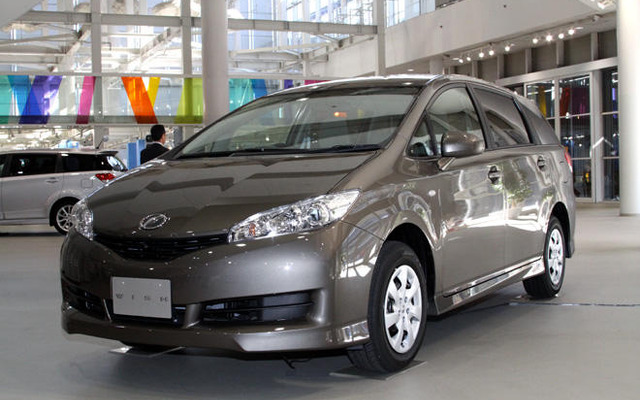 【株価】1ドル＝96円台で自動車株は全面安