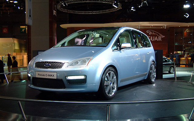 【パリ・ショー2002速報】フォードのミニバン、『C-MAX』は量産されるか