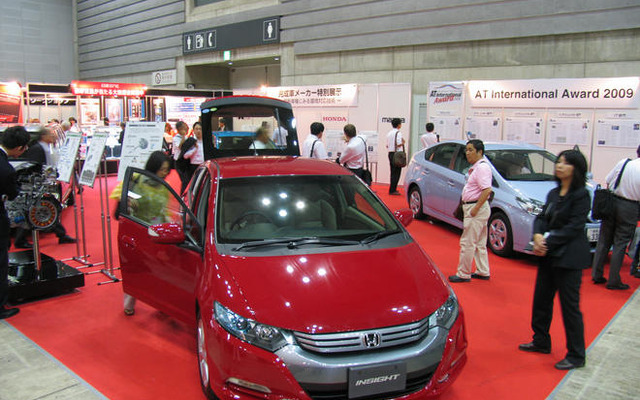 【ATインターナショナル09】やっぱりエコカー、EVに来場者の視線は集中