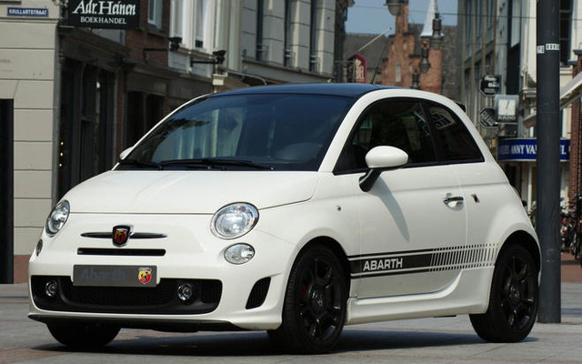 フィアット 500アバルト 限定車…オランダのみ