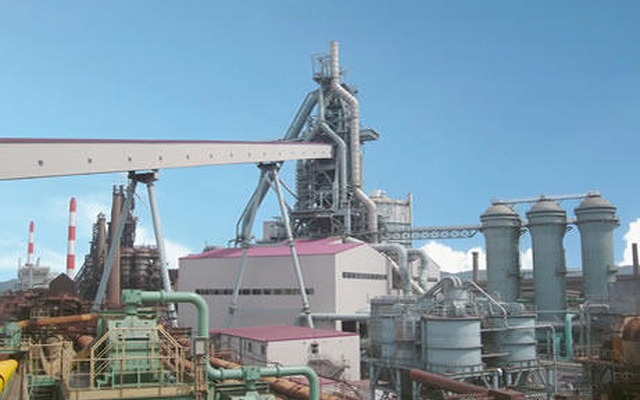 住友金属、和歌山製鉄所・新第1高炉に火入れ