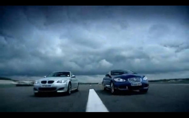 ［動画］ジャガー XFR 対 BMW M5…世界最速セダンはどっちだ?