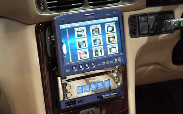 【アゼスト『AutoPC CADIAS』発表】『ナイトライダー』をイメージしました