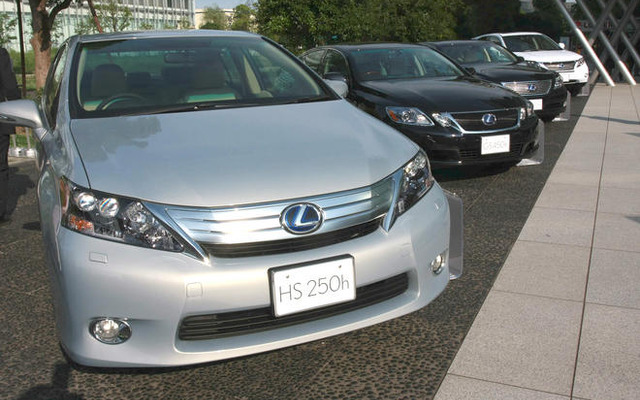 【株価】平均株価は小幅の上げ、自動車株は全面安