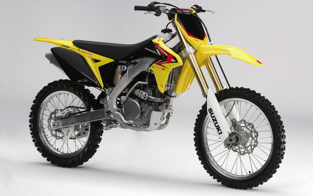 スズキ、モトクロッサーの2010年モデルを発表