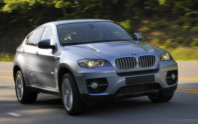 BMW X6 にハイブリッド