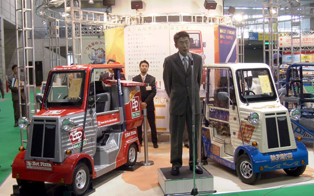 【東京ショー2002速報】公募でネーミング決定! ---光岡のマイクロ商用車