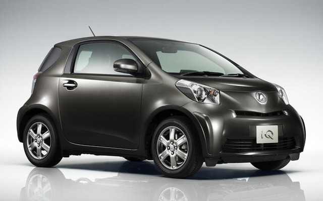 トヨタ iQ 特別仕様…2シーターモデルも　デコクレ第2弾