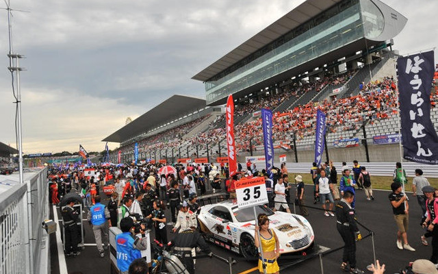 【SUPER GT 第6戦】新人コンビが夕闇のチェッカー