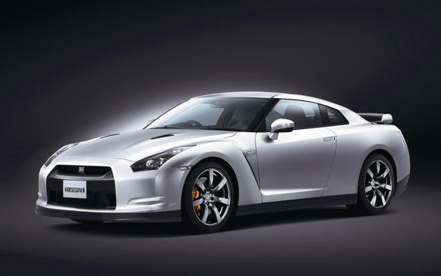 日産 GT-R、09年8月生産モデルをレンタル…オリックス