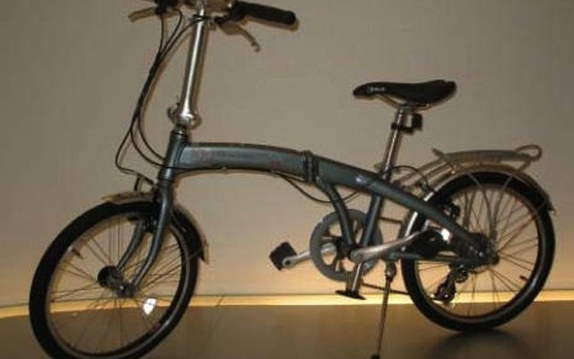 アウディ A4 購入で オリジナル折りたたみ自転車プレゼント
