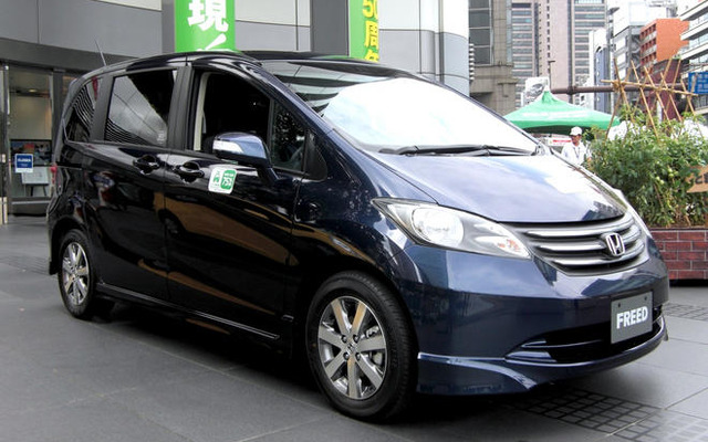 【株価】全体は4日ぶり反発、自動車は堅調