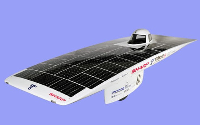シャープ、ソーラーカーレースで東海大学チームに太陽電池を供給