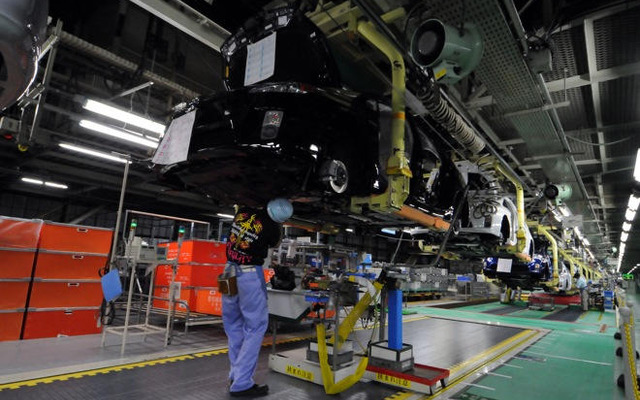 トヨタ、約800人の期間工雇用を再開---プリウス 堤工場を中心に
