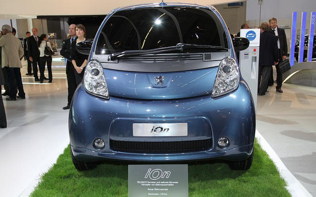 【フランクフルトモーターショー09】プジョー iOn…i-MiEV との違いに迫る