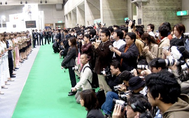 【東京ショー2002写真蔵】コンパニオン整列、フィナーレ……そしてその後!